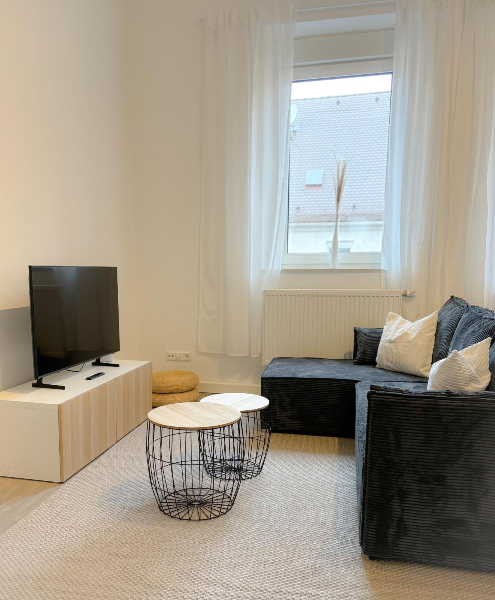 Helles City Apartment Fuer Familien & Gruppen Neu-Ulm Exteriör bild