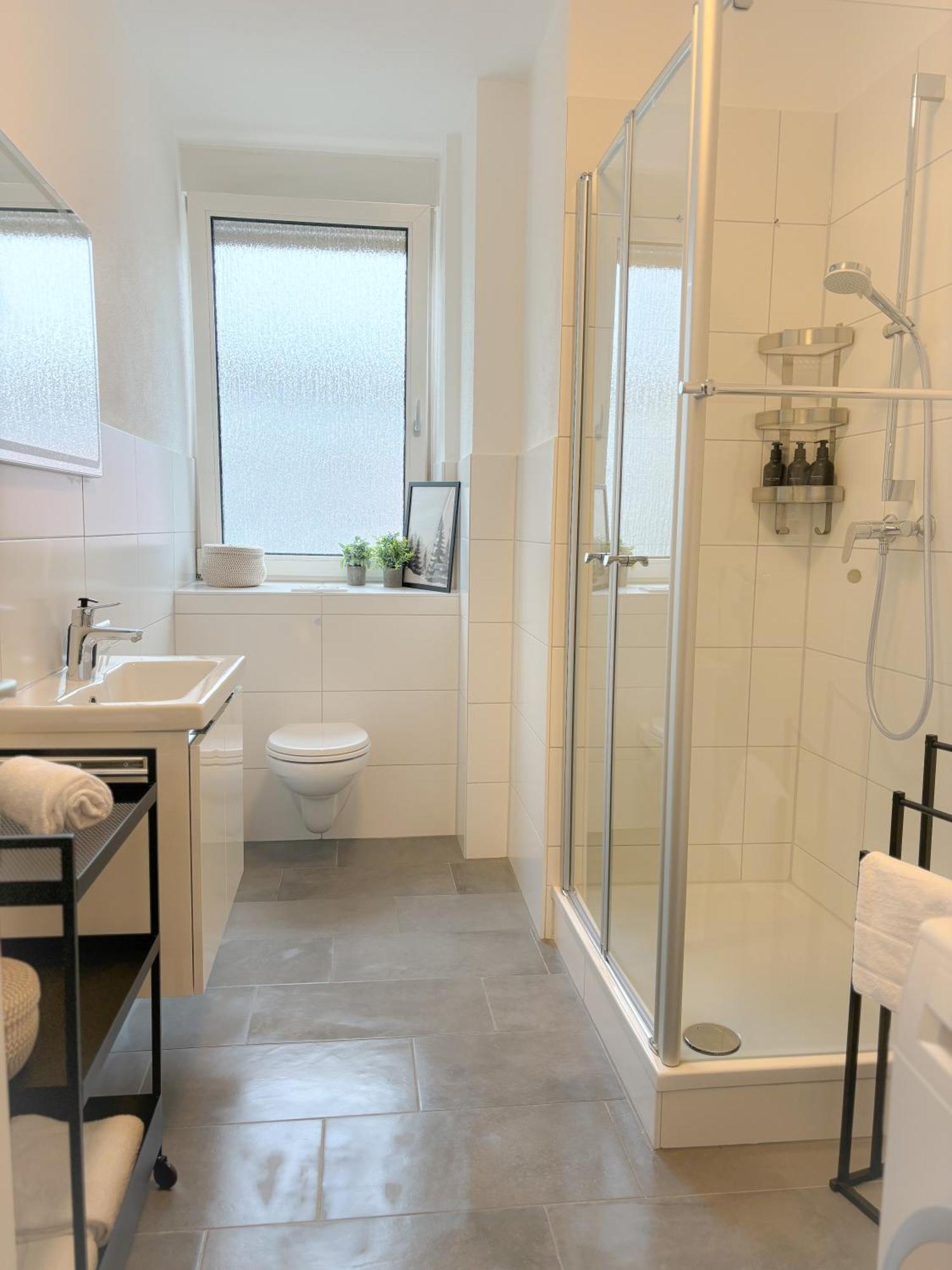 Helles City Apartment Fuer Familien & Gruppen Neu-Ulm Exteriör bild